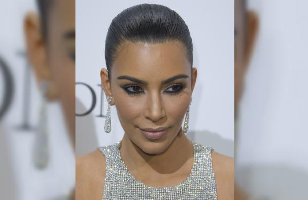 La sencilla prenda de vestir que popularizó Kim Kardashian y que divide en  las redes sociales - Canal 12 de El Salvador