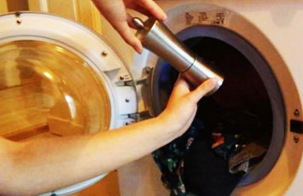 El increíble efecto que tiene echar pimienta cuando pones tu ropa en la lavadora